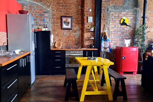 Gallery image of Exotic City Loft & Cat Condo in Cape Town