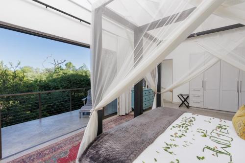 Balkoni atau teres di Safari Moon Luxury Bush Lodge