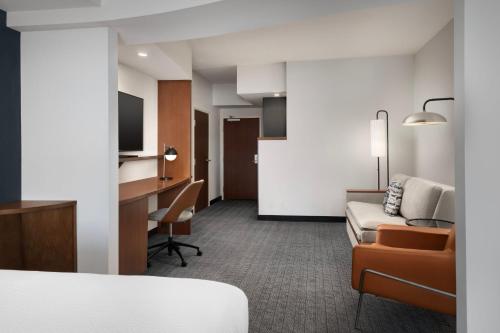 Ένα ή περισσότερα κρεβάτια σε δωμάτιο στο Courtyard By Marriott Little Rock North