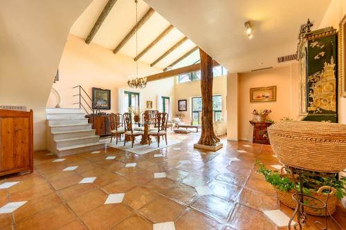 Zdjęcie z galerii obiektu VILLA SAGUARO Málaga w mieście Alhaurín de la Torre