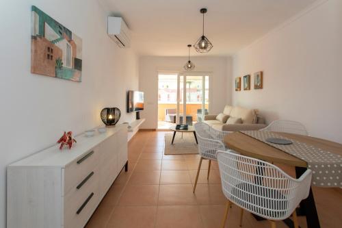 Estrella Blanca V, 2 dormitorios, by Bookindenia
