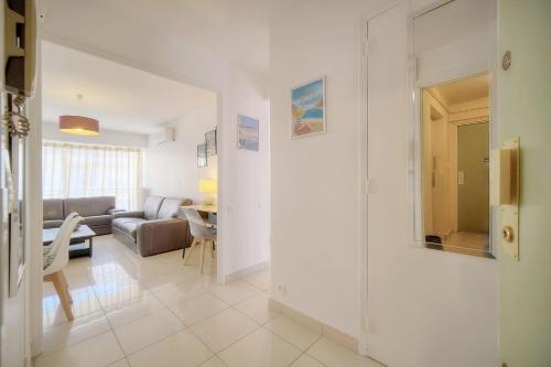 Upstays - Renovated apartment - Terrace - A C