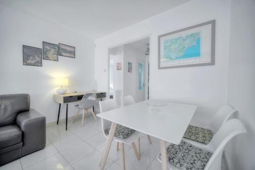 Upstays - Renovated apartment - Terrace - A C