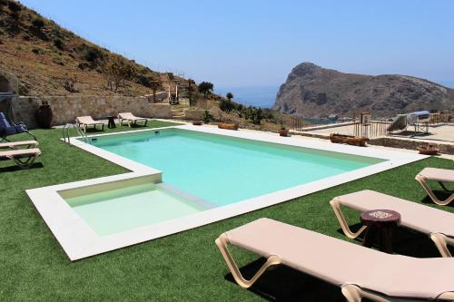 Bazén v ubytování Hideaway Southcrete nebo v jeho okolí