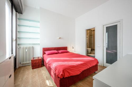 tHE Lantern Flat - Ticinese Navigli