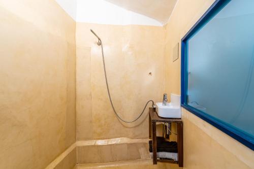 Koupelna v ubytování Petit Nid par Dodo-à-Cassis