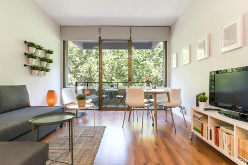 Paseo del Prado I – Studio with Terrace