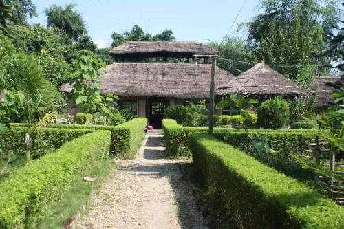 Photo de la galerie de l'établissement Bardia Jungle Cottage, à Bardiyā