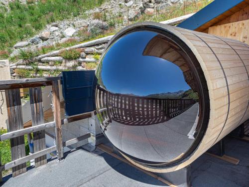 Photo de la galerie de l'établissement Appartement spacieux proche des pistes avec sauna et Wi-Fi à Val Thorens - FR-1-640-2, à Val Thorens