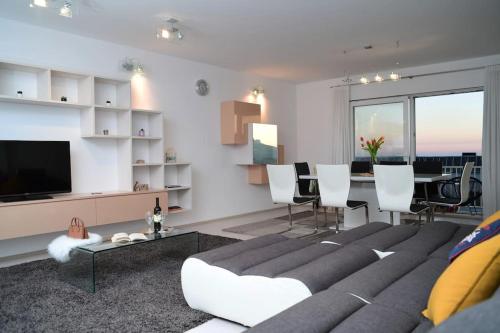 7th Heaven Apartment