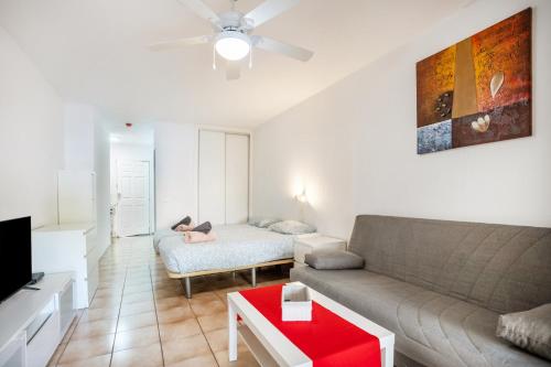 Castle Harbour Cozy Studio Heated Pool Los Cristianos LoveTenerife