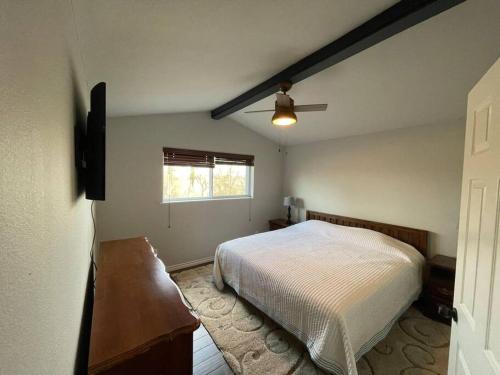 Katil atau katil-katil dalam bilik di 3BR 2BA Home at Cross Timbers