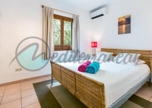 エル・トロにあるVilla Casablanca near port adriano by villasmediterraneanのギャラリーの写真