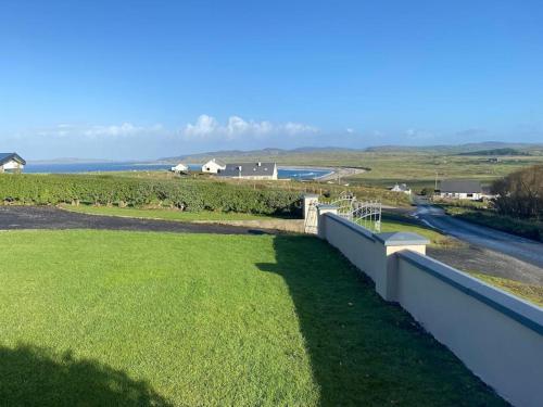 Gallery image of Ballyliffin bungalow with stunning beach views in Ballyliffin