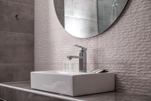 Kúpeľňa v ubytovaní FRESH HOTEL FALIRAKI