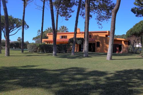 Casa da Palmeira, pool & soccer pitch