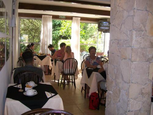 Gæster der bor på Dino´s Hotel