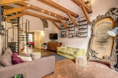 DowntownSRL - The Smart Loft
