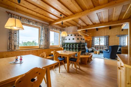 Posezení v ubytování Heidi-Alm Lodge