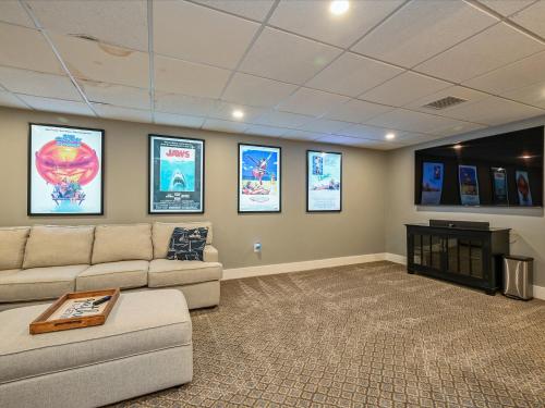 Fotografie z fotogalerie ubytování 58 Depot Street Dennisport - - Three Mermaids v destinaci Dennis Port