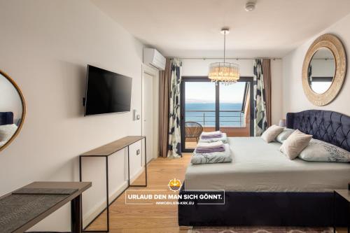 Schindler Luxury Penthouse - Sea View Terrace, Pool & Private Parking