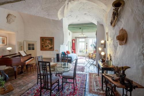 Photo de la galerie de l'établissement Gîte insolite troglodytique de la Cave des Mouret, à Trôo