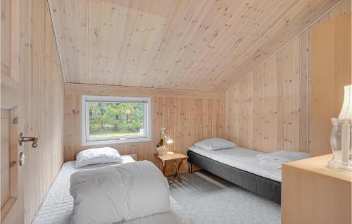 Postel nebo postele na pokoji v ubytování Beautiful Home In Oksbl With Wifi