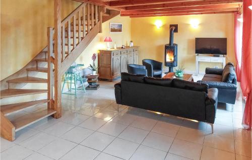 Nice home in Clden-Cap-Sizun with WiFi and 4 Bedrooms
