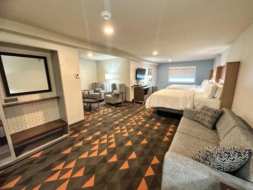 En eller flere senge i et værelse på Holiday Inn Kansas City - Downtown by IHG
