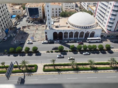Vedere de sus a فندق نبض الضيافة 1 - العزيزية الشارع العام
