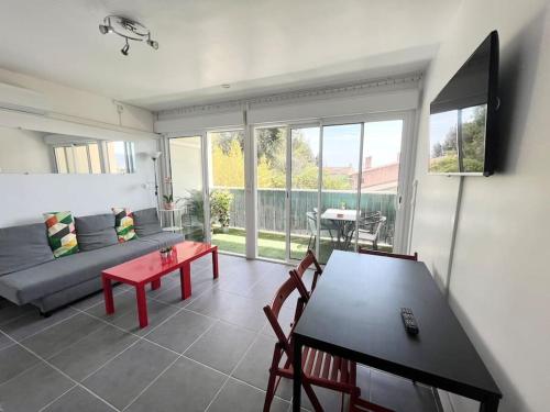 Le Peymian 900 m de la plage