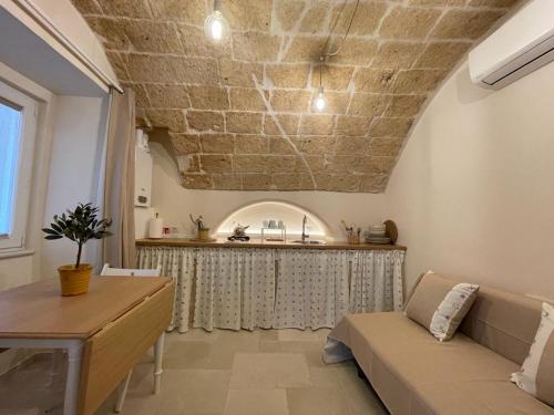 A seating area at La Piccola Sanremo - ROOM & COFFEE -