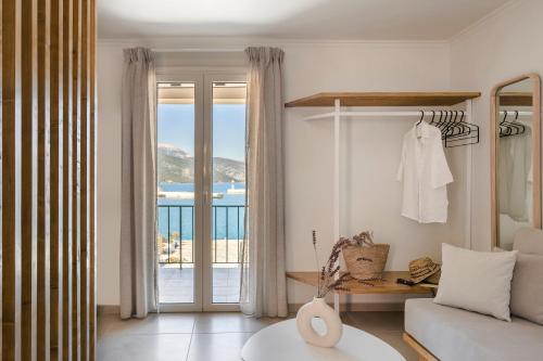 Cavaliere Seafront House - Theseus