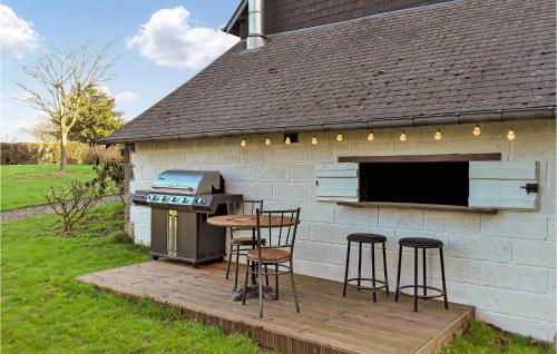 Cozy Home In Saint-Brice-De-Landell