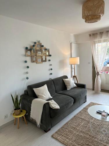 Spacieux studio à Golfe Juan 2 minutes des plages