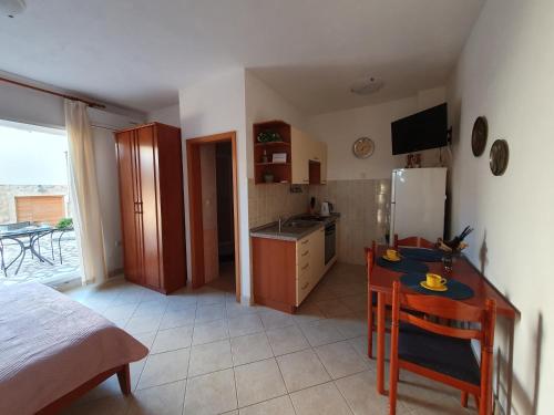 Olive garden Pag studio apartment