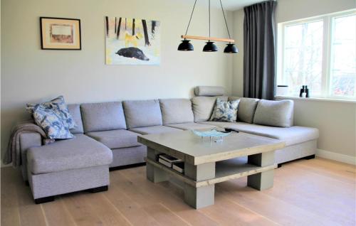 Posezení v ubytování 2 Bedroom Gorgeous Home In Långaryd