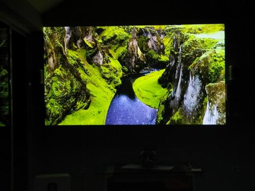 Terra Kriolaにあるテレビまたはエンターテインメントセンター