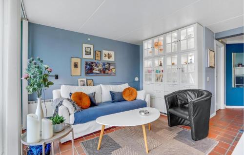 Χώρος καθιστικού στο 1 Bedroom Beautiful Home In Fanø