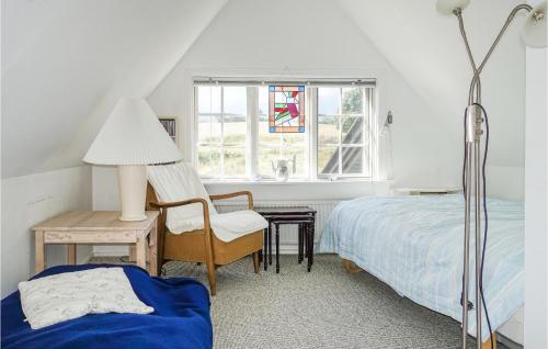 Postel nebo postele na pokoji v ubytování Stunning Home In Svaneke With Kitchen