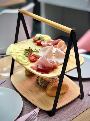 Đồ ăn tại/gần căn hộ