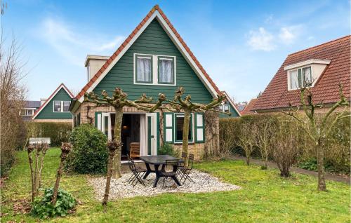 Nice Home In Zonnemaire With Wifi And 3 Bedrooms