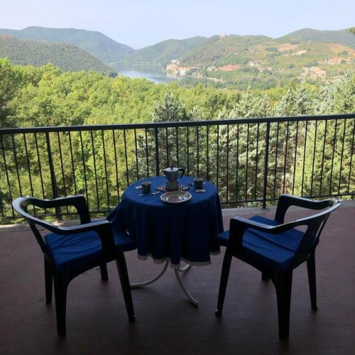 La Ghibellina home & lake view - Piediluco