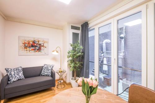 Modern 2 Br Duplex With Garden In Cihangir