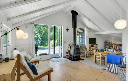 Posezení v ubytování Nice Home In Gilleleje With Wifi