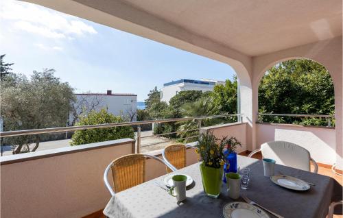 Balkón alebo terasa v ubytovaní Beautiful Apartment In Krk