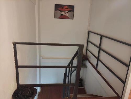 Palanda nebo palandy na pokoji v ubytování Lin Jiang Apartment