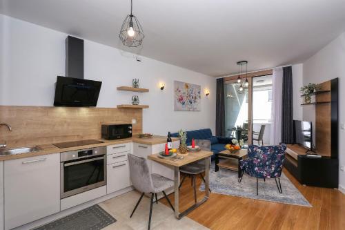 Apartments Luna with free parking