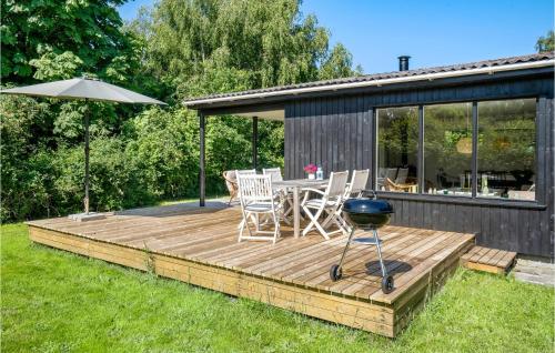 Zahrada ubytování 3 Bedroom Cozy Home In Sjællands Odde
