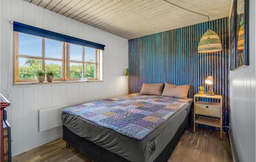 Llit o llits en una habitació de Awesome Home In Nyborg With Wifi